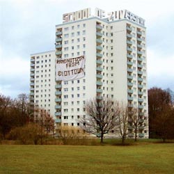 School of Zuversicht: Randnotizen From Idiot Town