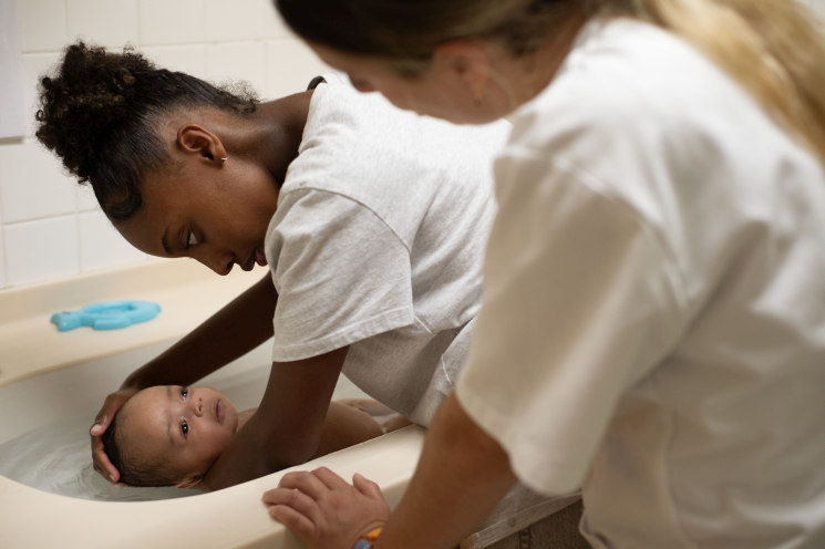 Junge Mütter - Jeunes Mères (Jean-Pierre & Luc Dardenne)